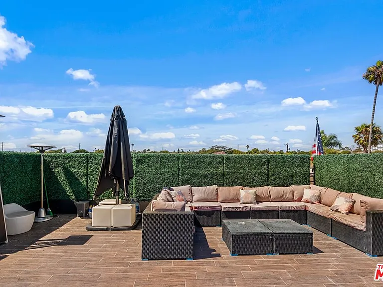 6440 W 87th Pl — Photo 40