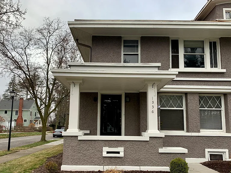 1336 W Jefferson Blvd — Photo 3