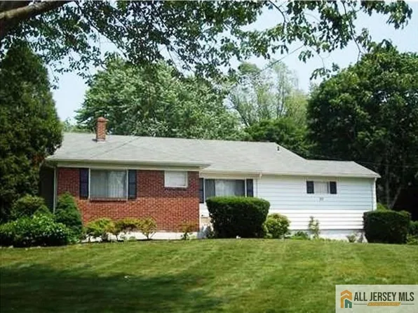 10 Landsdowne Rd, East Brunswick, NJ 08816
