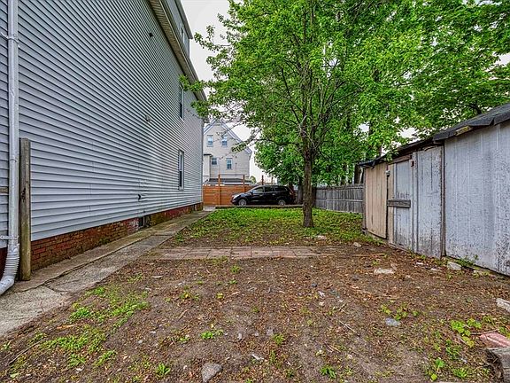 4th image of 10 Main Street Pl