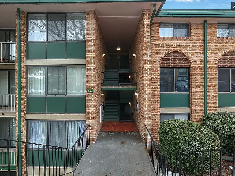 487 N Armistead St #301 — Photo 17