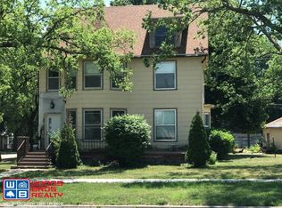 221 E 1st St, Grand Island, NE 68801