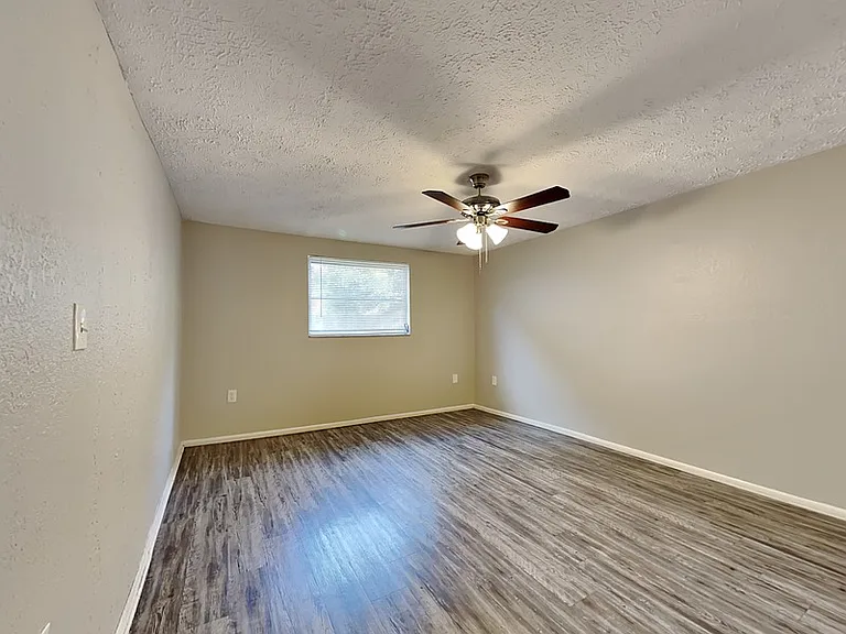 7431 San Moritz Dr — Photo 14