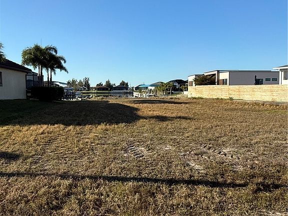 5th image of 4510 Jacaranda Pkwy W