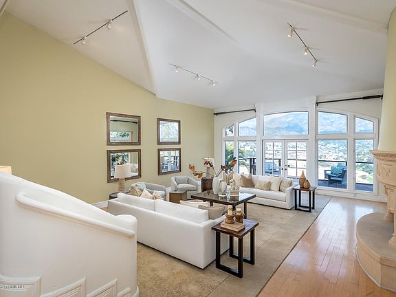 4th image of 181 Normandy Ln