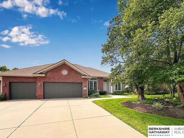5210 S 165th St, Omaha, NE 68135