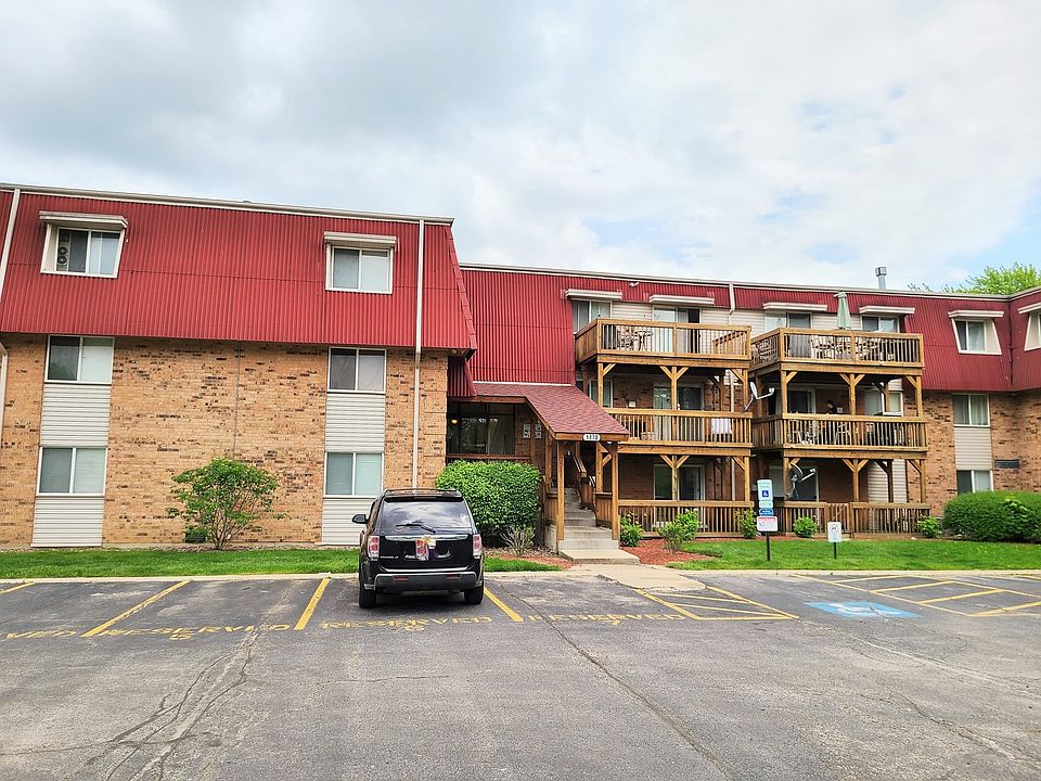 1st image of 1870 Tall Oaks Dr #31