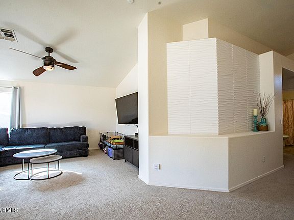 4th image of 723 W Canary Way