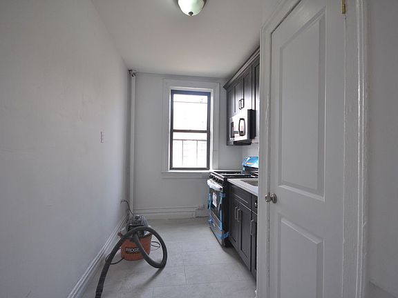 2nd image of 2031 Bedford Ave #4R