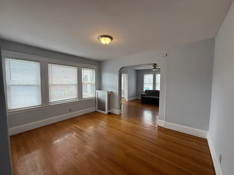 527 Gallivan Blvd #3 — Photo 4