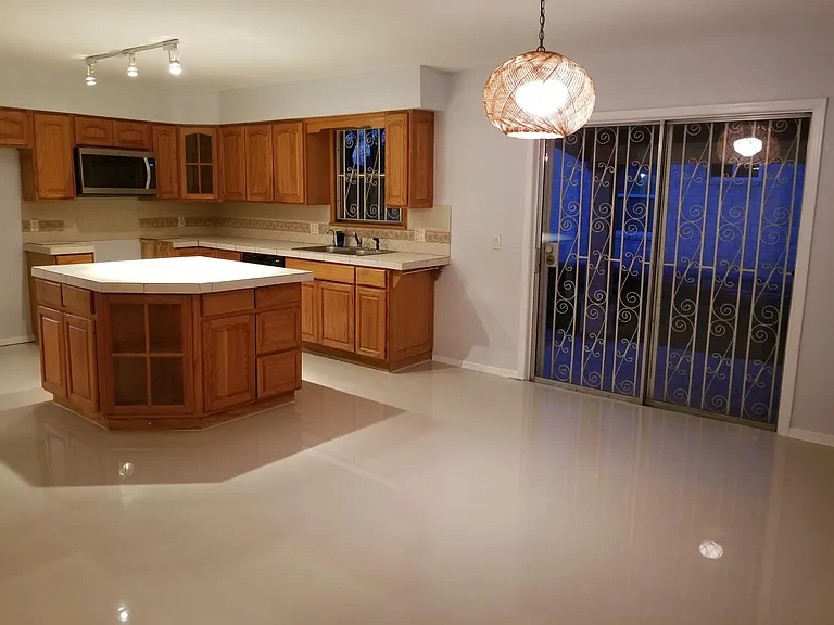 Kitchen + Breakfast area