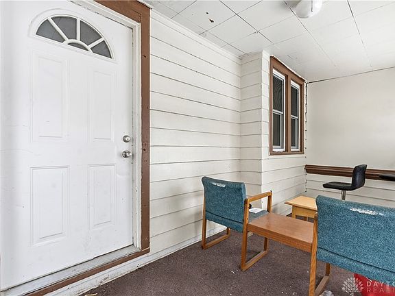 4th image of 1205-1207 Windsor Ave #1205