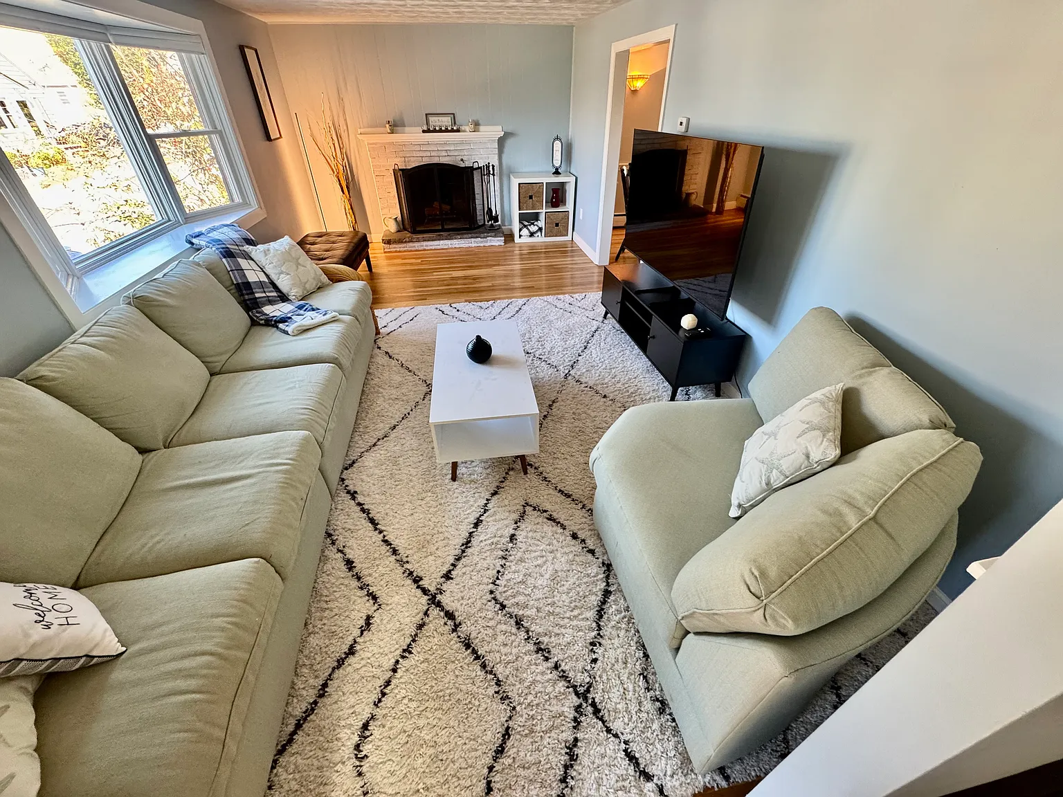 202 Glenellen Rd — Photo 1