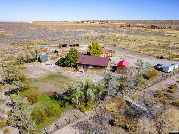 2nd image of 386 Lost Wells Butte Dr