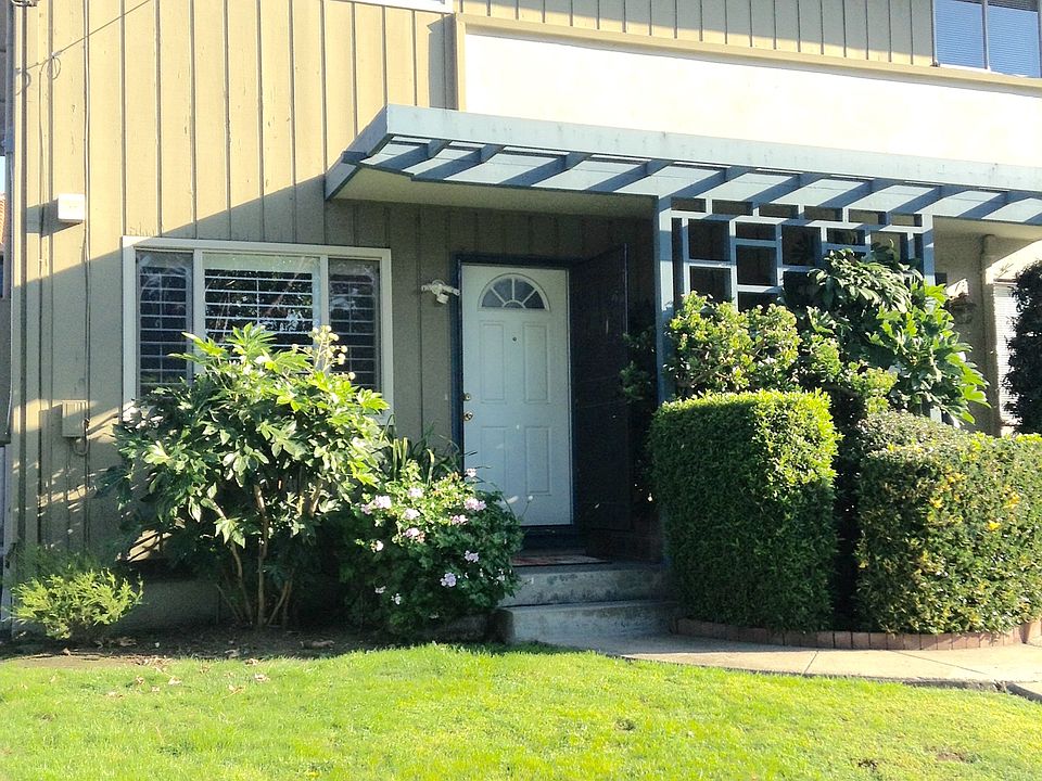 1st image of 410 Craven Ct