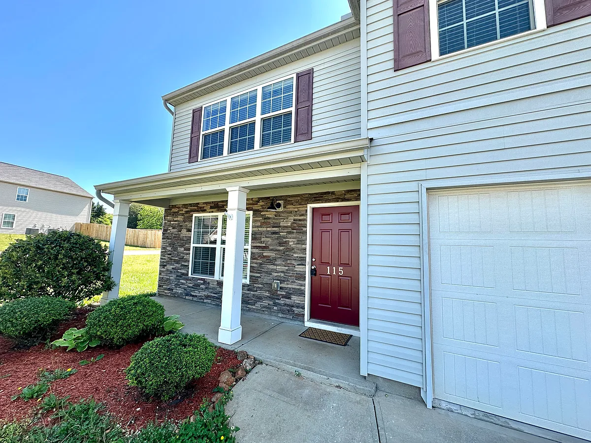 Building Photo - 115 Hickory Knob Ln