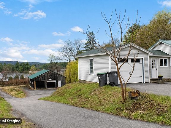 3rd image of 520 Pembroke Street