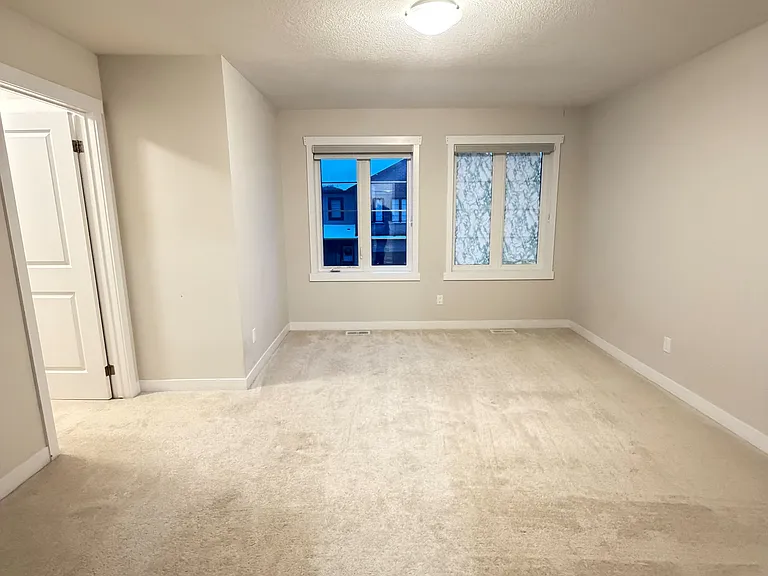 160 Stanley St #4 — Photo 7