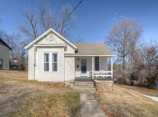 314 W McKinney St, Neosho, MO 64850