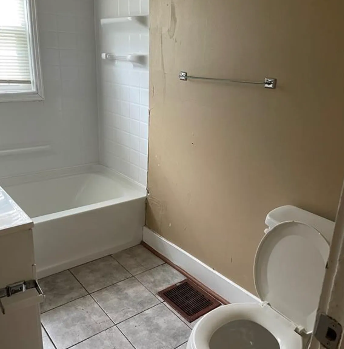 2 bed, $1,050 — Photo 3