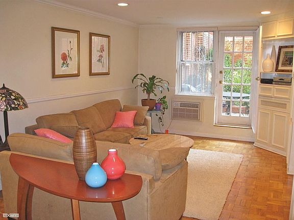 3rd image of 22 W 14th St #1ON
