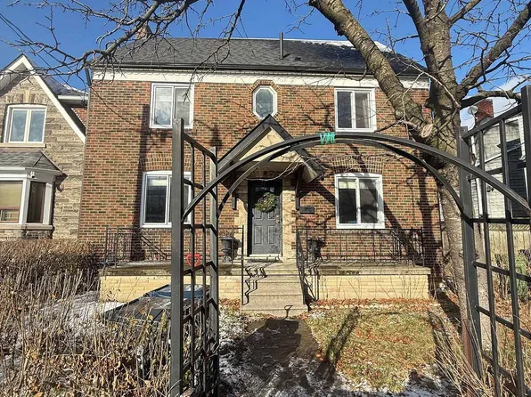 4 Sully Cres, Toronto, ON M6J 2E4