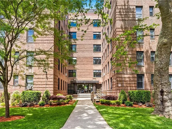 2251 Knapp St APT 1F, Brooklyn, NY 11229