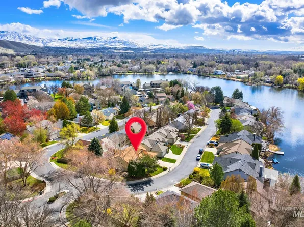 5668 W Beachfront Ln, Boise, ID 83703