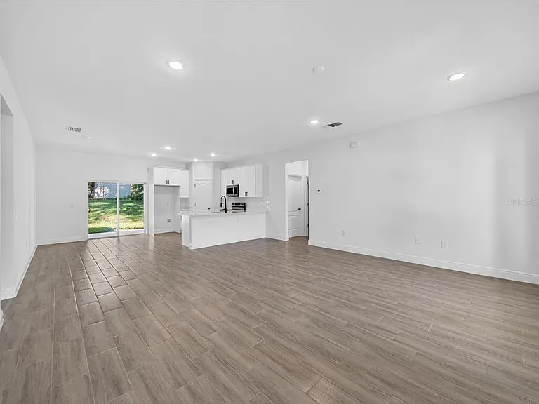 922 N Fairbairn Dr — Photo 8