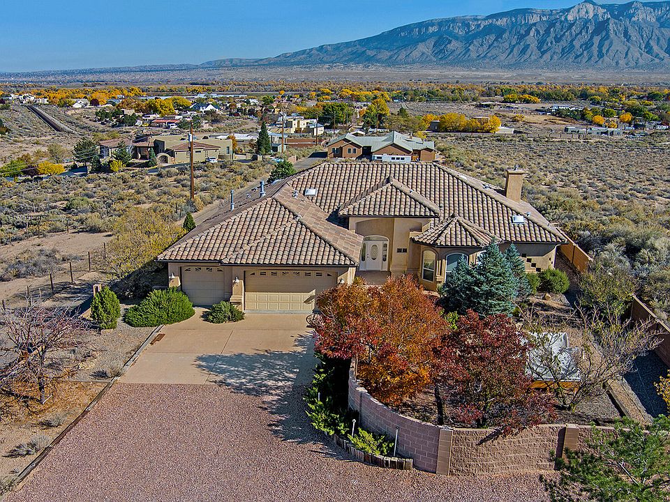 1st image of 1 Coyote Canta Rd