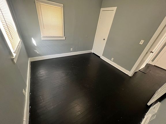5th image of 2415 E 67th Ter
