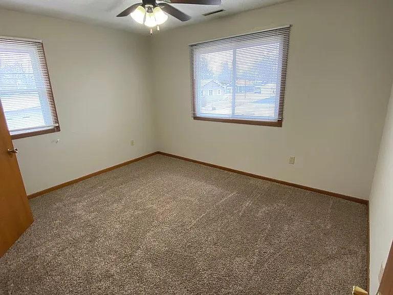 Raceway Park Apartments — Photo 7