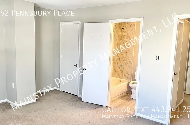 8852 Pennsbury Pl — Photo 11