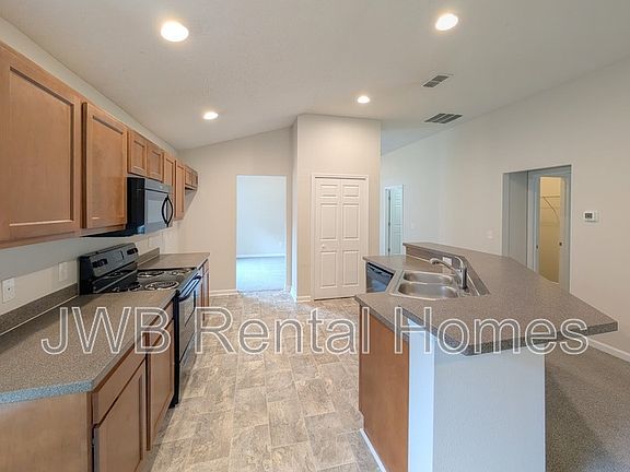 3rd image of 5591 Village Pond Cir
