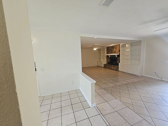 2nd image of 3425 Eastbrook Dr
