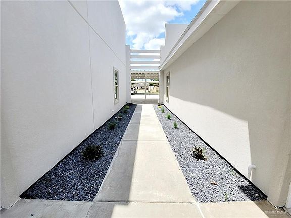 2nd image of 3701 Bella Costa Dr #1