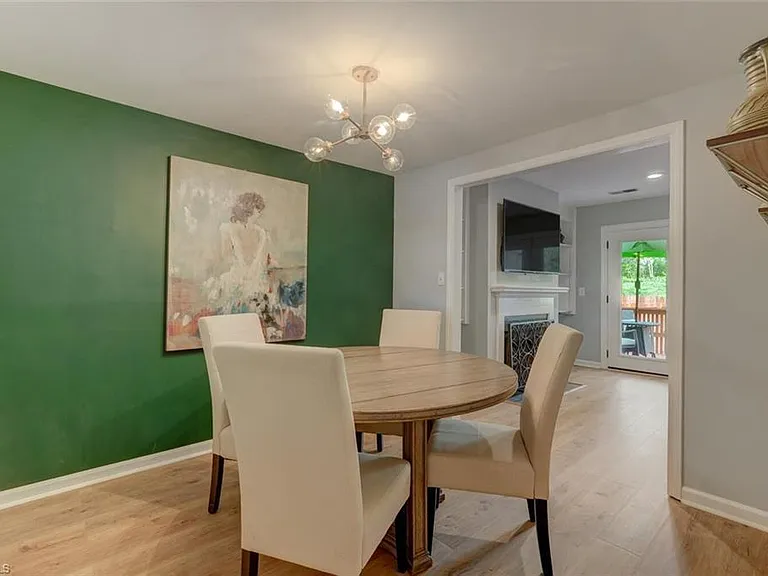 3765 Greenes Xing #1A — Photo 3