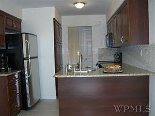 4th image of 25 Lorri Ln