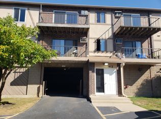 412 E Bailey Rd APT 101, Naperville, IL 60565