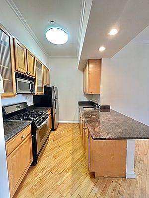 3rd image of 250 14th St #4D