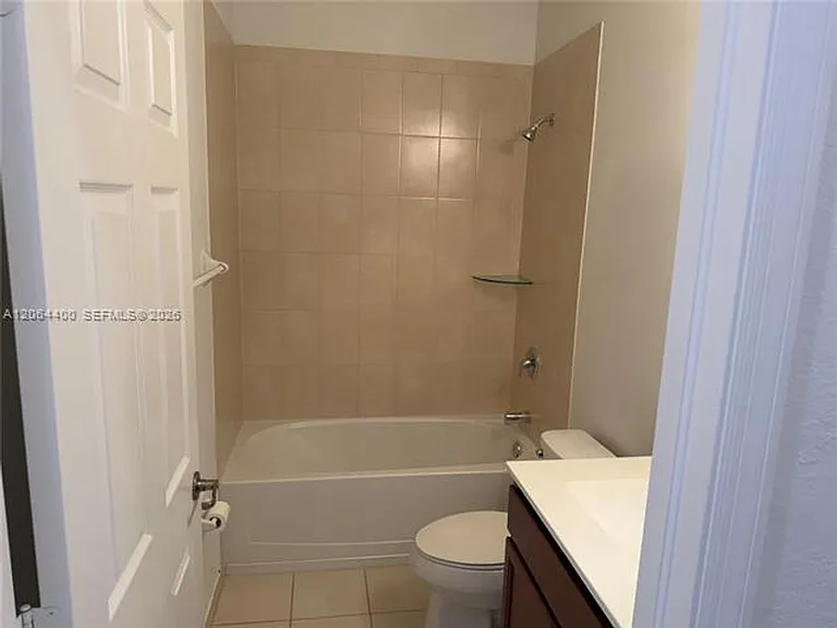 737 SE 37th Pl #737 — Photo 33