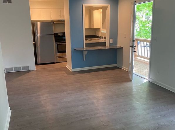 The Chestnut Apartments, 111 N Chestnut Dr, Belton, MO 64012