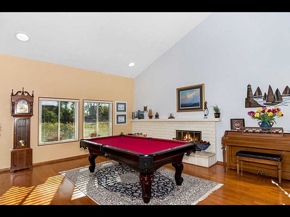 5th image of 1907 Altozano Dr