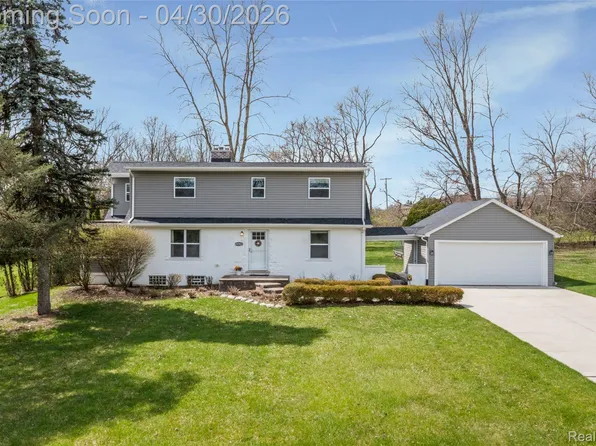 24903 Lois Ln, Southfield, MI 48075