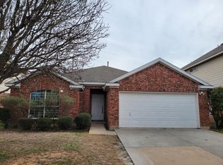 413 Prairie Gulch Dr, Fort Worth, TX 76140