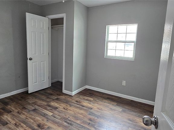 4th image of 810 11th St