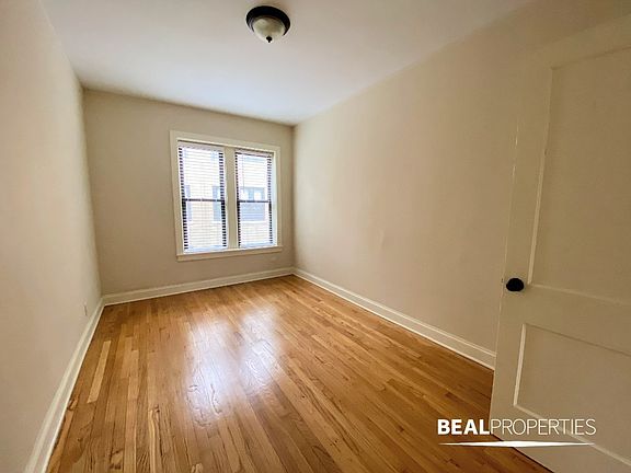 2nd image of 4040 N Ashland Ave #W2