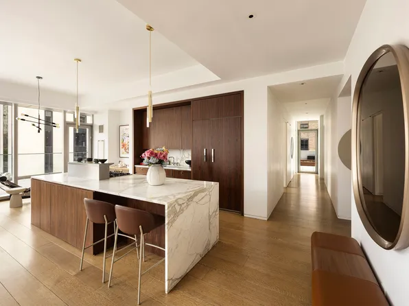 23 East 22nd Street image 9 of 35