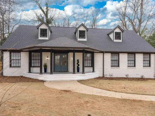 2769 Altadena Lake Dr, Birmingham, AL 35243