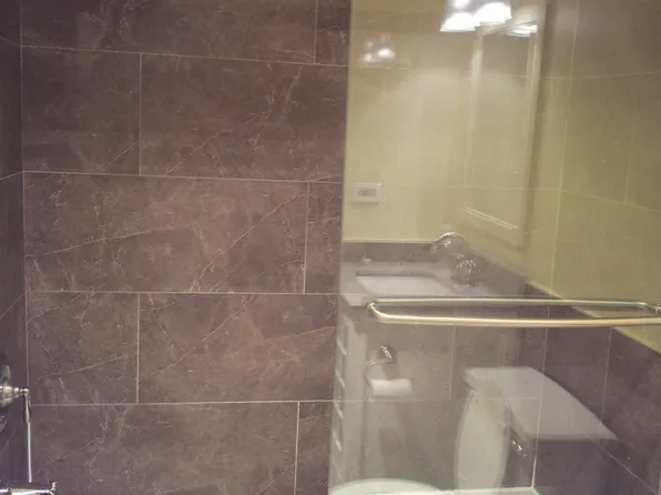 6100 Westchester Park Dr #7, College Park, MD 20740